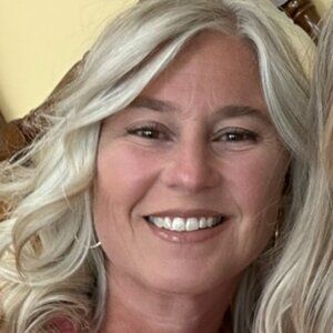 Meet your Posher, Stacie